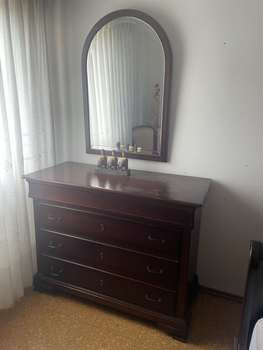 Quarto casal em mogno