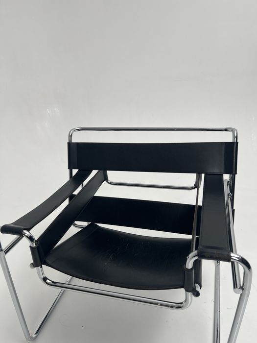 Крісло вінтажне WASSILY