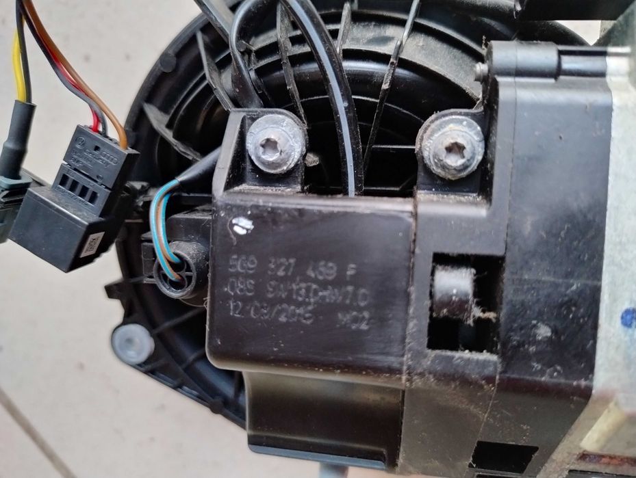 Klamka klapy kamera cofania vw golf VII