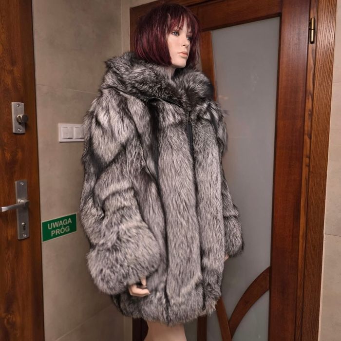 Skóry z lisa srebrnego