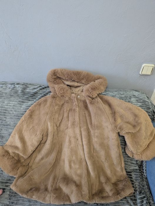 Еко шубка в дуже хорошому стані