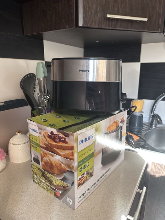Тостер Philips Daily Collection HD2516
