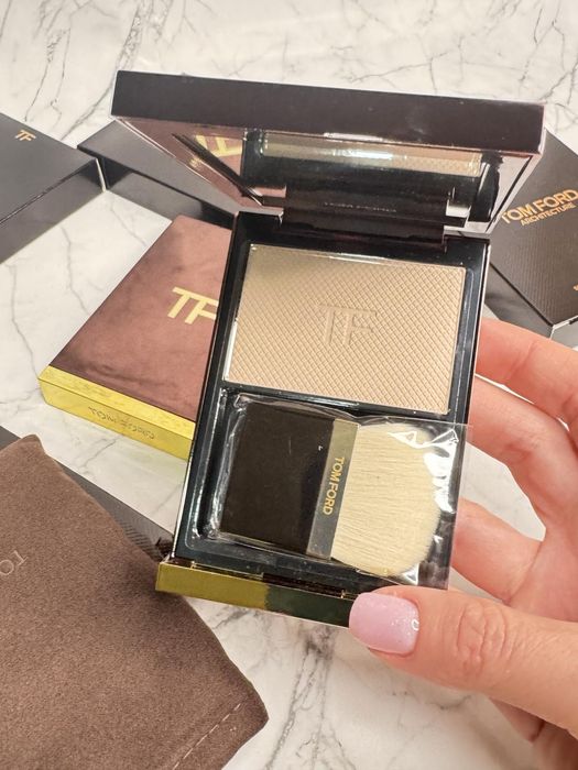 Пудра компактна доя обличчя Tom Ford 01