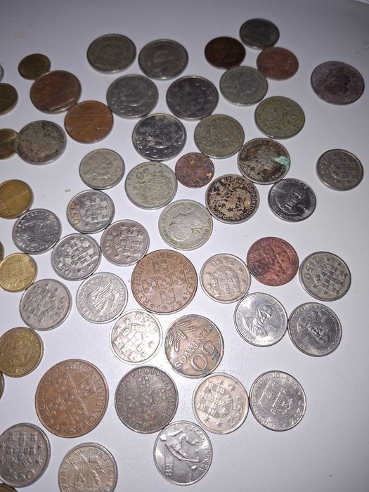 Colecção de 213 moedas antigas vários países
