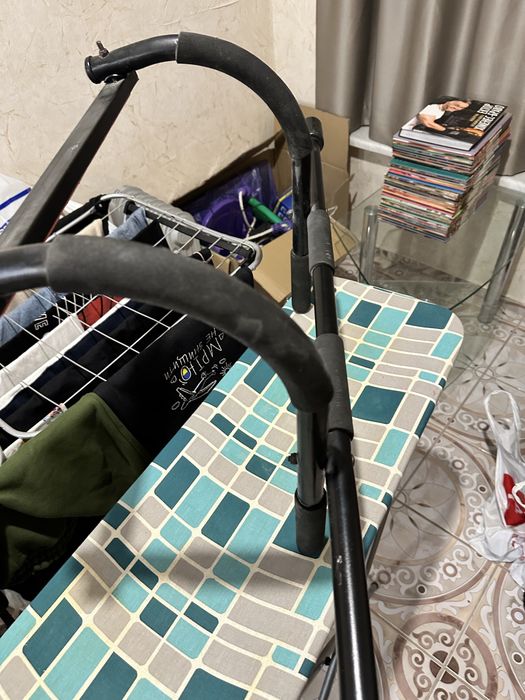 Турник для дверного проема или настенного монтажа.