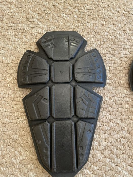 Мото зашита коленей Hiprotec