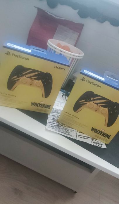 Pad PS5 Wolverine