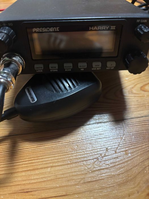 CB Radio Haryy III wraz z anteną President