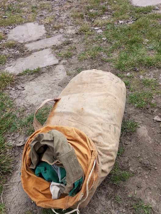 Туристическая палатка