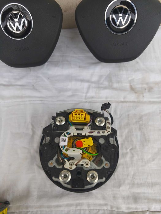 Volkswagen VW golf 7 VII GTI D R poduszka kierowcy airbag pasażer pasy