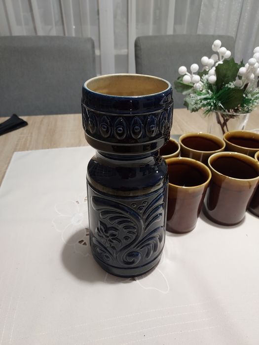 Wazon granatowy wys 24 cm rzeźbiony tłoczony ceramika
