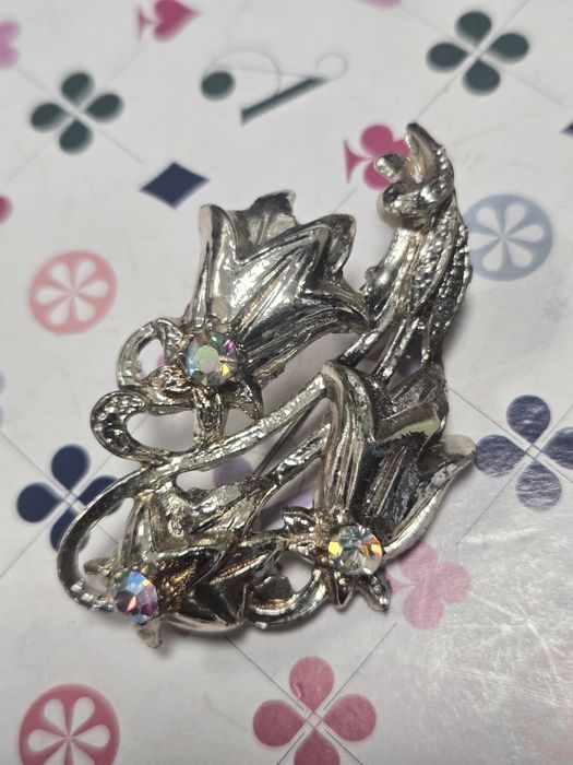 Broszka vintage kwiaty kryształki