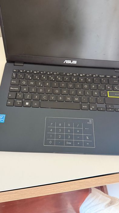 Pc portátil Asus