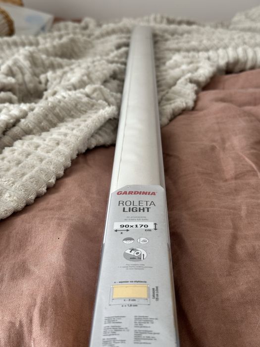 Roleta light 90x170 cm kremowa częściowo zaciemniając