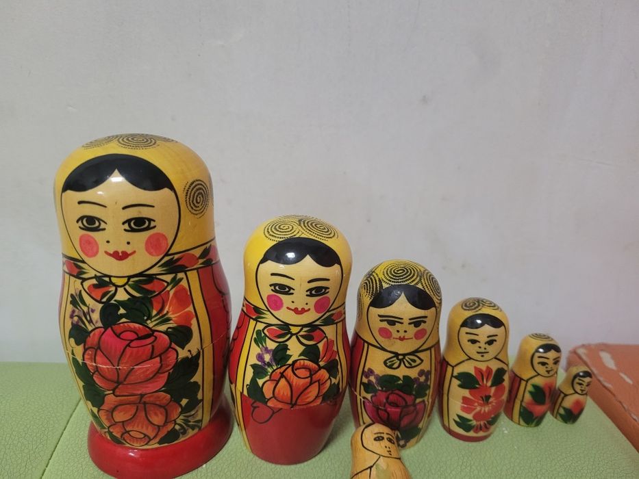 Росписные  матрёшки из 6 штук.