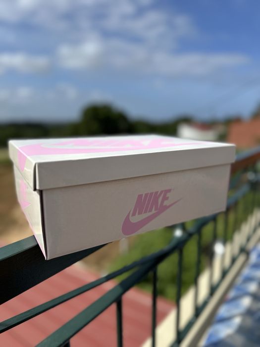 Jordan x Travis Scott Tropical Pink 41