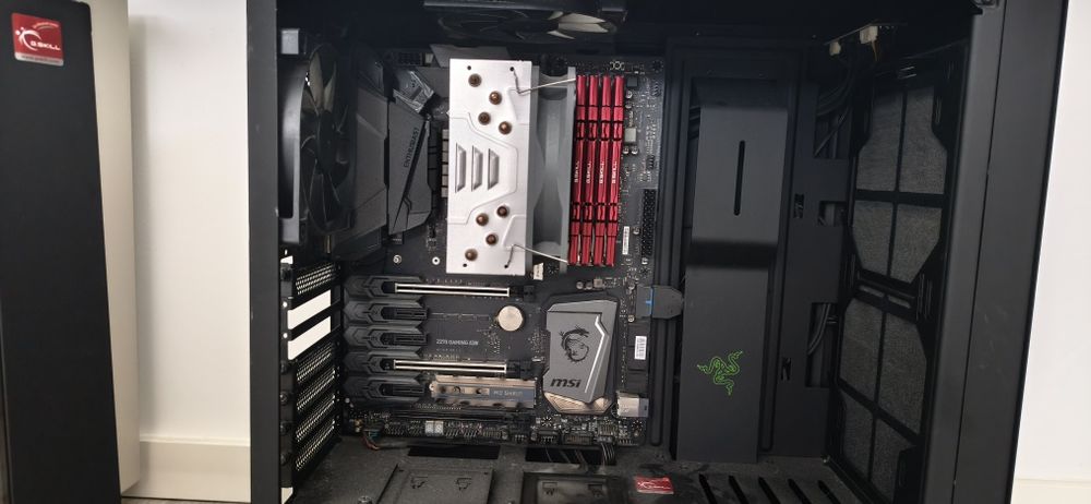 Bundle Intel Core i7-6700k / MotherboardMSI Z270 Gaming M5 / G.Skill Kit 32GB DDR4 3000MHz Ripjaws V Red VRB (4 x 8GB) / Caixa Razer NZXT