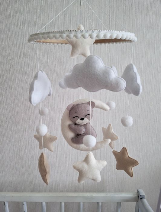 Мобиль в детскую кроватку, мобіль у дитяче ліжечко.