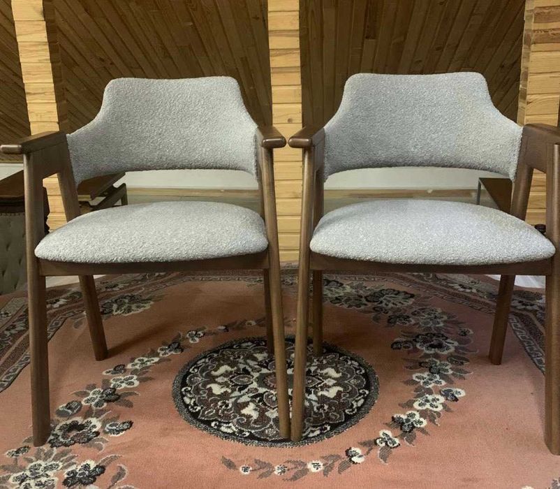 Стільці від виробника масив дерева