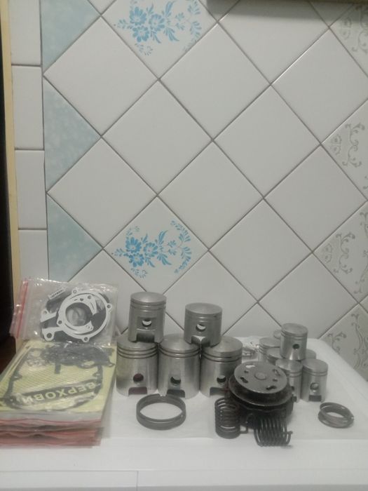 Поршня и кольца Карпаты,Муравей, Минск, Восход,Верховина,Урал ,Крот