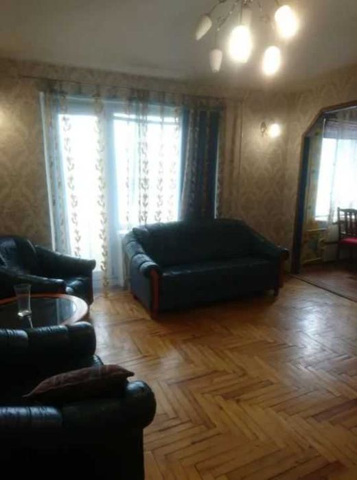 Продається 3-и кімнатна квартира  вул. ТОВАРИСЬКА 3/10