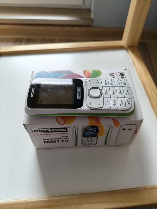 Telefon MAXCOM MM 129