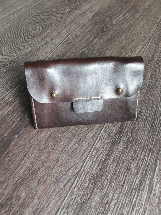 Кошелек кожанный . Ручная работа.