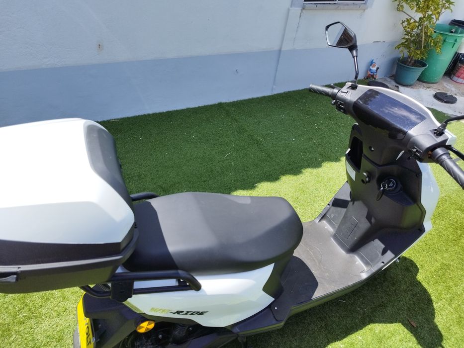 Scooter elétrica