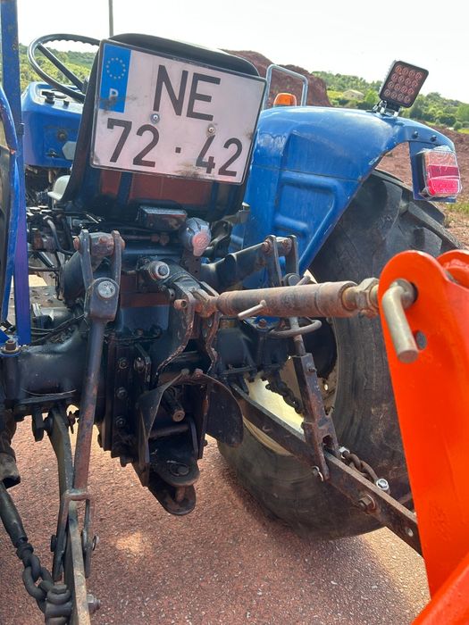 Trator Iseki com Frese Galucho