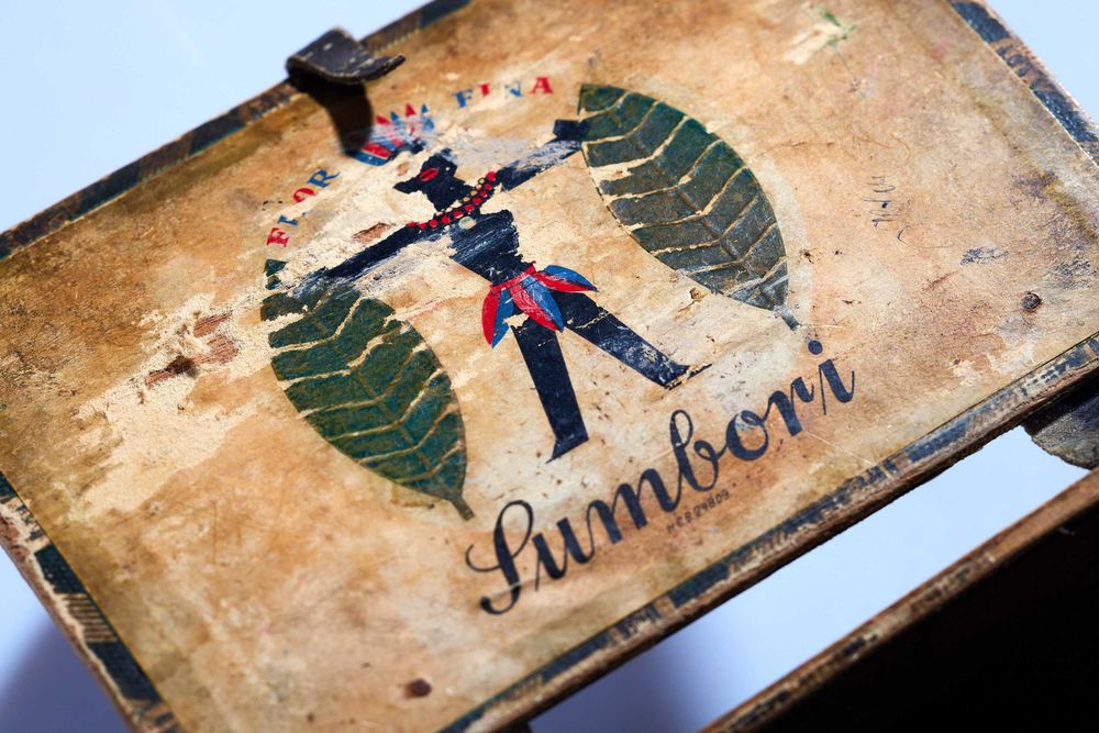 pudełko po cygarach marki Flor Fina Lumbori zabytkowe