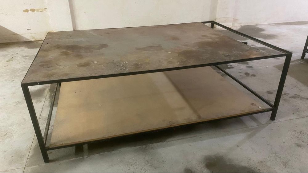 2 Mesas metálicas grandes – 3x2 m