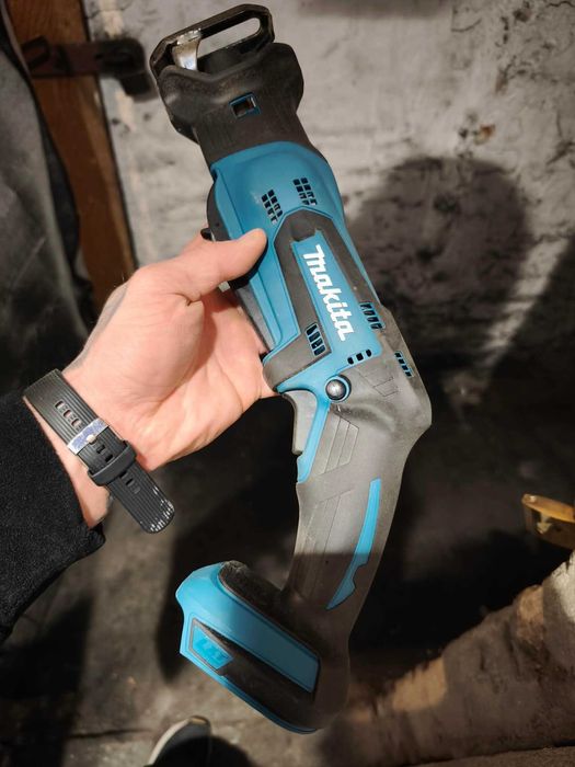 Piła szablasta Makita 18V