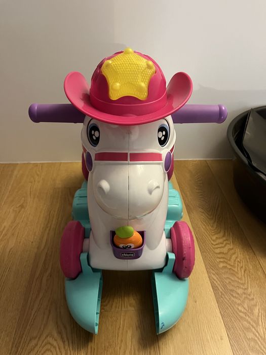 Cavalinho de brincar e baloiçar Chico