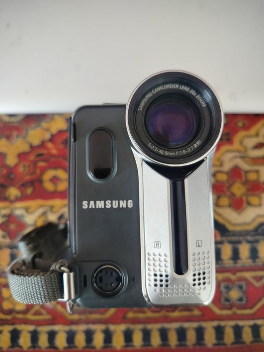 Kamera Samsung VP-D351 MiniDV + bateria (do sprawdzenia)