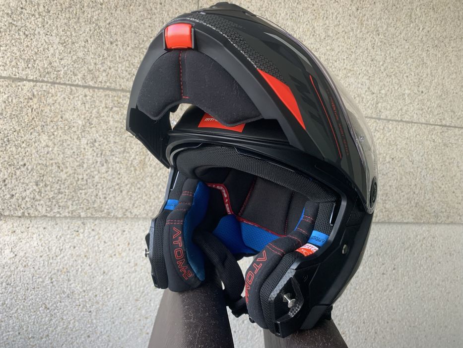Capacete Modular MT Atom 2 seminovo
