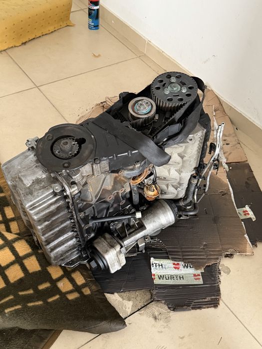 Motor Volkswagen Golf V 1.9 TDI BLS 105cv Completo