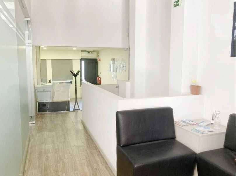 Arrenda-se - Escritório Rua Almirante Candido dos Reis