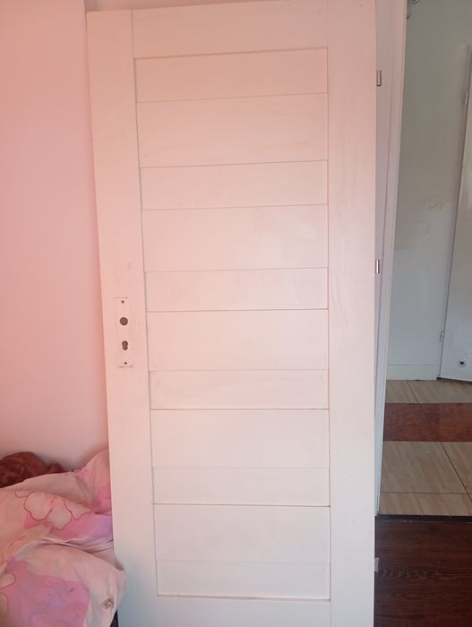 Drzwi 80 prawe pełne