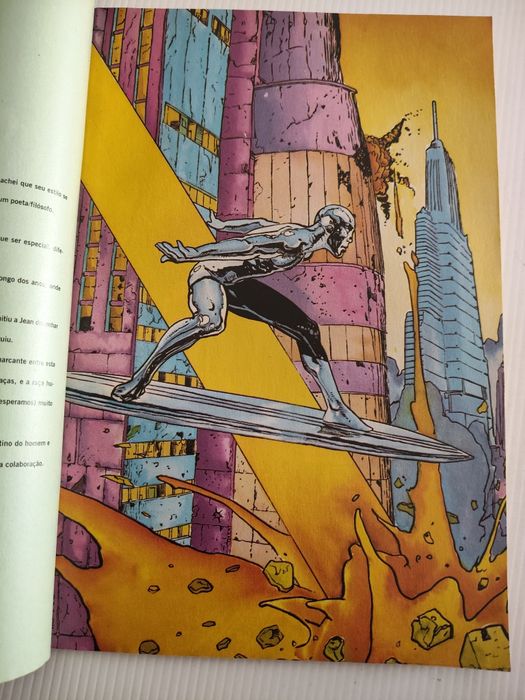 Banda Desenhada – Surfista Prateado (Graphic Novel #11)
