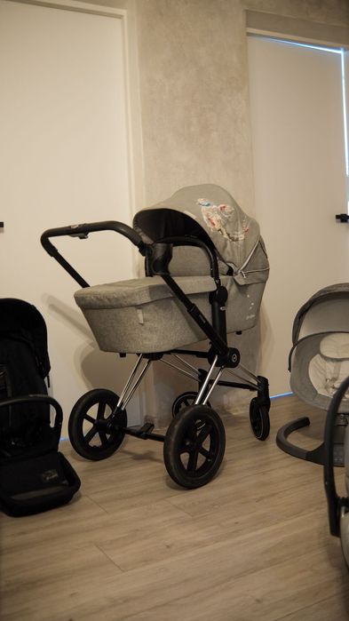 Терміново Візок Cybex Priam 3 в 1 + заколисуючий центр у подарунок