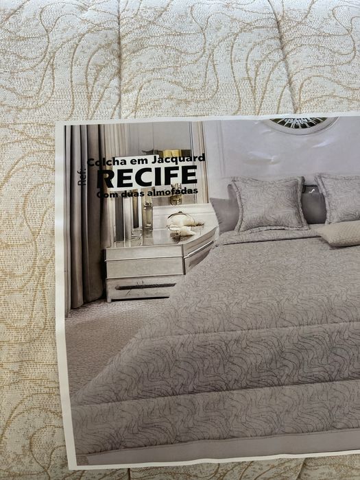 Edredon em jacquard e lurex