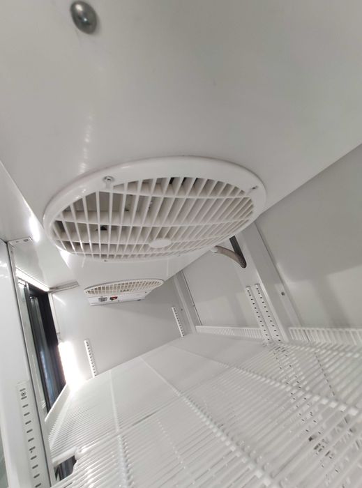 Холодильна шафа вітрина UBC Large 1500 сірий, стан супер. Гарантія