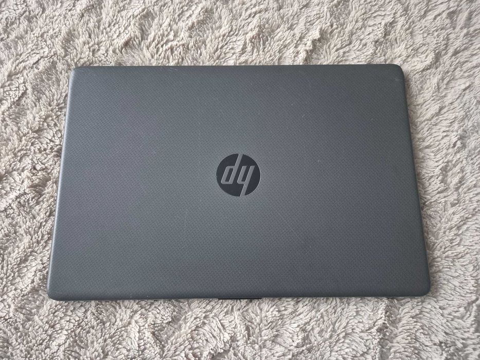 Ноутбук HP 250 G8 4L1Q8UT Intel i5-1135G7 15.6" FHD IPS 16Gb 256Gb SSD