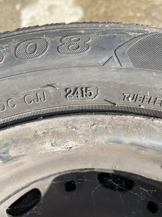 Зимова резина 165/70 R14 з дисками 5-100