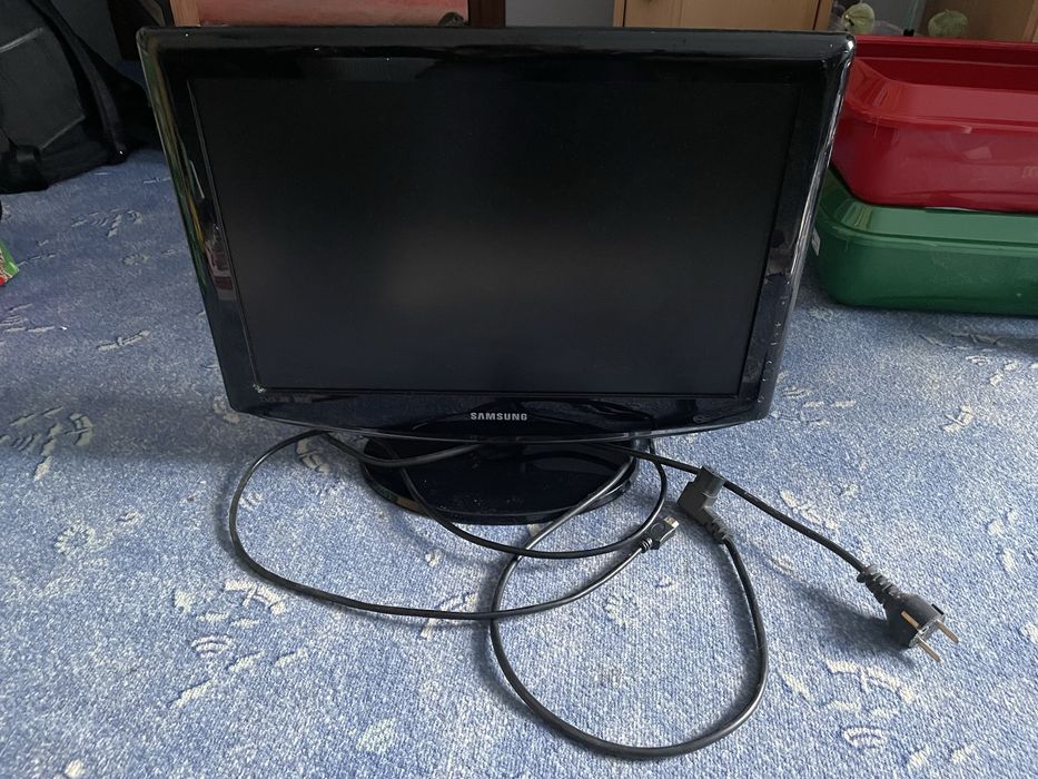 Monitor Lcd Samsung BP19EO + pilot