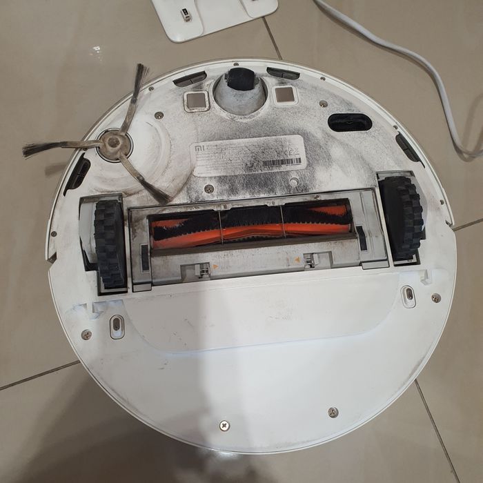 Робот пилосос Xiaomi  Vacuum Mop на запчастини !