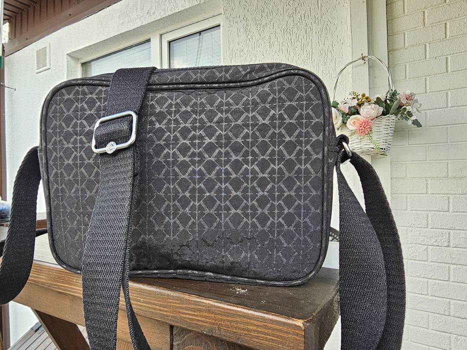 Сумка через плечо Kipling  Abanu M signature emb