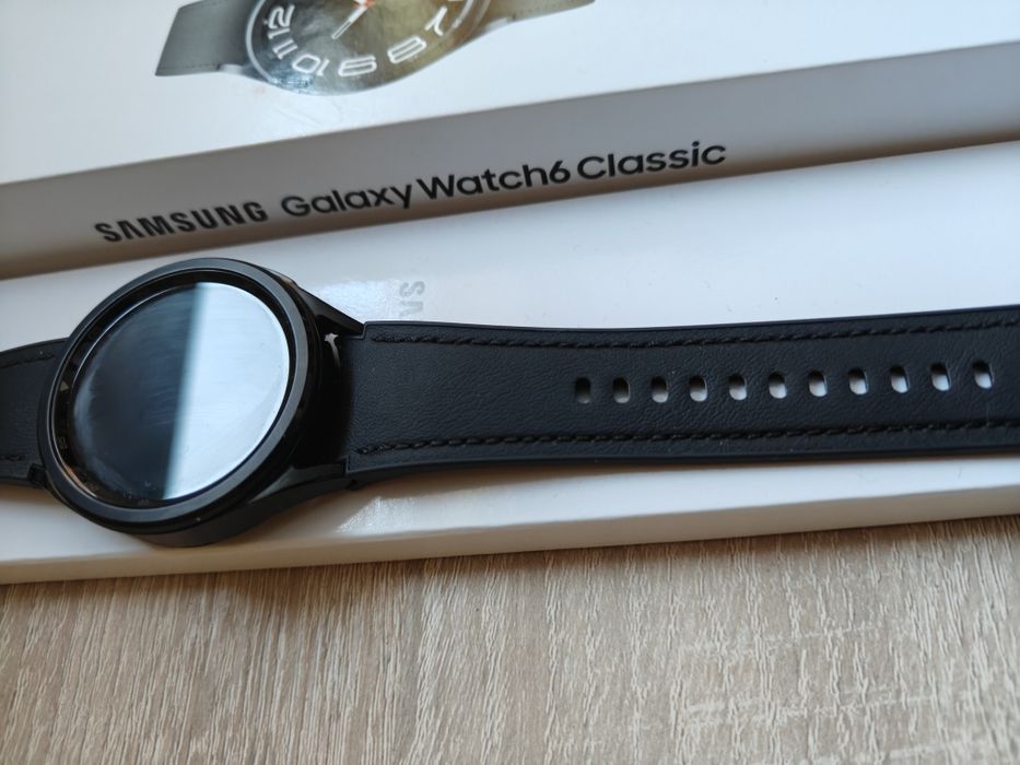 Samsung Galaxy Watch 6 Classic Gwarancja – stal, obracany bezel, GPS