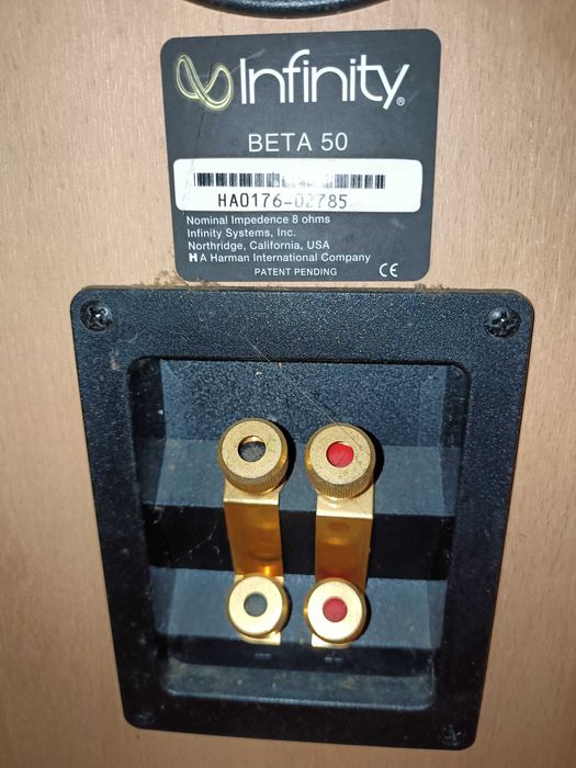 Colunas de chão - Infinity Beta 50