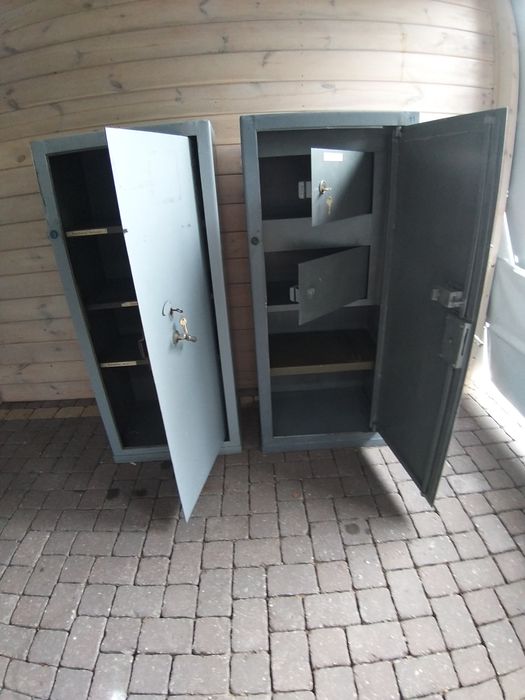 Sejf szafa na dokumety itp.